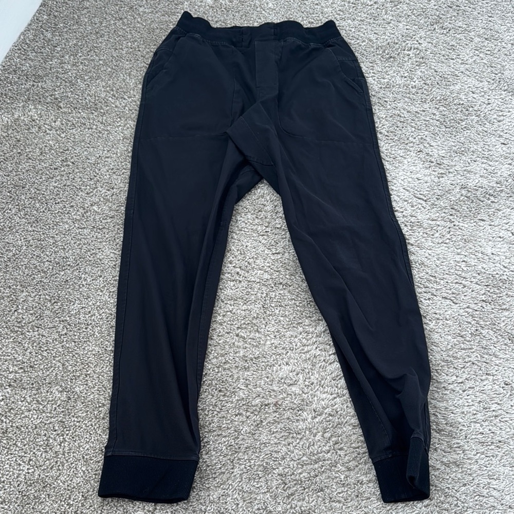 Lululemon Men’s Joggers - Picture 5 of 9